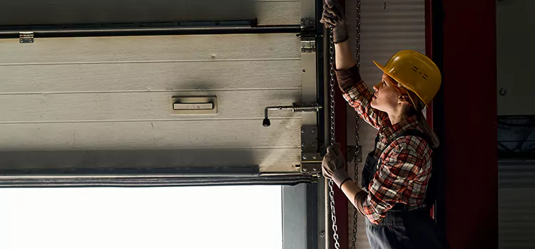 Addressing Common Garage Door Stoppage Issues in New Braunfels, TX